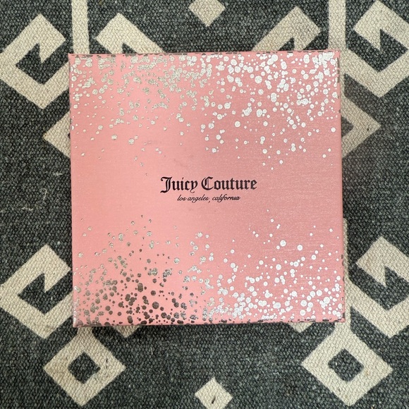 NWT | ๐ Juicy Couture Gold Heart Necklace ๐ - Picture 2 of 7